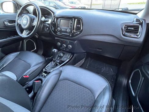 Used 2018 Jeep Compass Latitude image 14