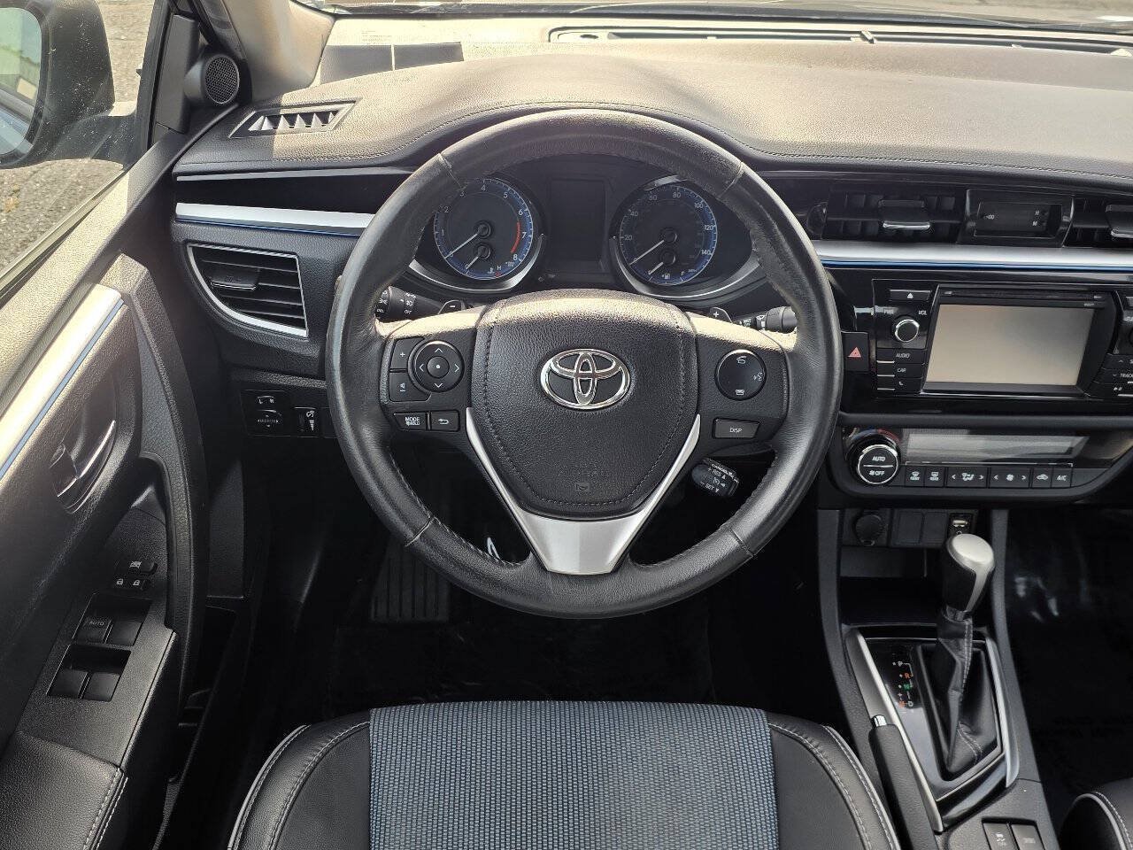 Used 2016 Toyota Corolla S FWD image 17