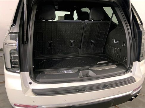 Used 2025 Chevrolet Tahoe High Country w/ Sun And Tow Package AWD/4WD image 4