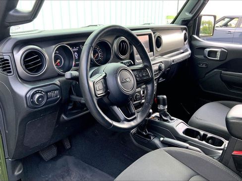 Used 2022 Jeep Wrangler Sport AWD/4WD image 8