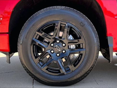 Used 2023 Chevrolet Silverado 1500 Custom w/ LPO, Dark Essentials Package RWD image 10