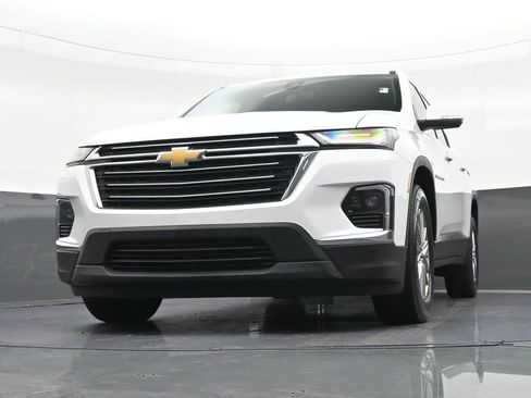 Used 2023 Chevrolet Traverse LT FWD image 25