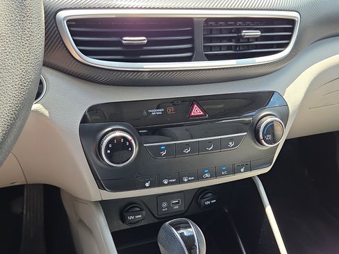 Used 2021 Hyundai Tucson Value FWD image 19