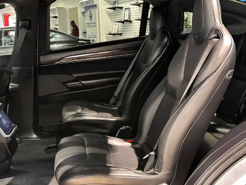 Used 2025 Tesla Model X image 20