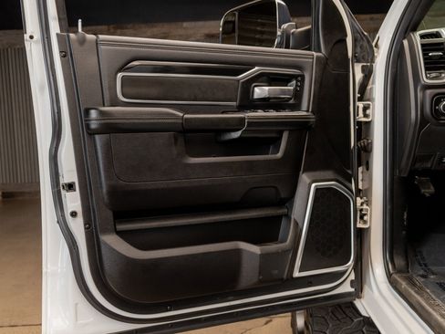 Used 2021 RAM 2500 Laramie w/ Safety Group B image 31