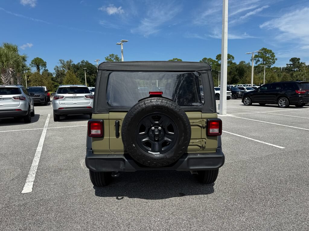 Used 2025 Jeep Wrangler Unlimited Sport AWD/4WD image 4