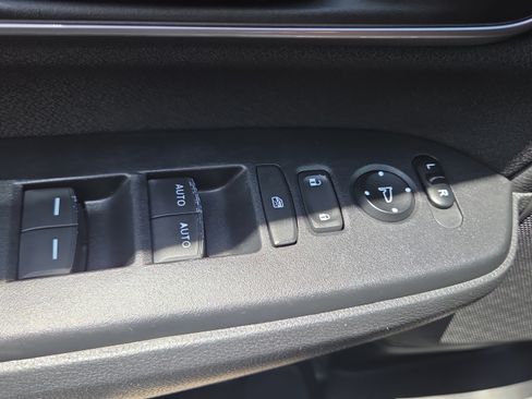 Certified 2021 Honda CR-V EX image 33