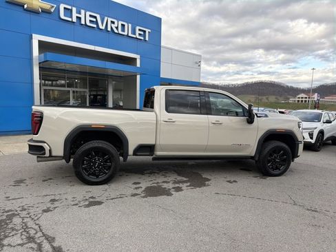 Used 2026 GMC Sierra 3500 AT4 w/ AT4 Premium Plus Package image 3