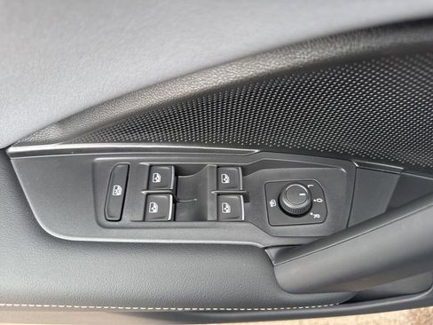 New 2026 Volkswagen Tiguan SE R-Line FWD image 19