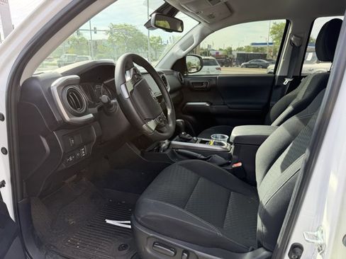 Used 2023 Toyota Tacoma 4x4 Double Cab w/ Trail Edition image 5