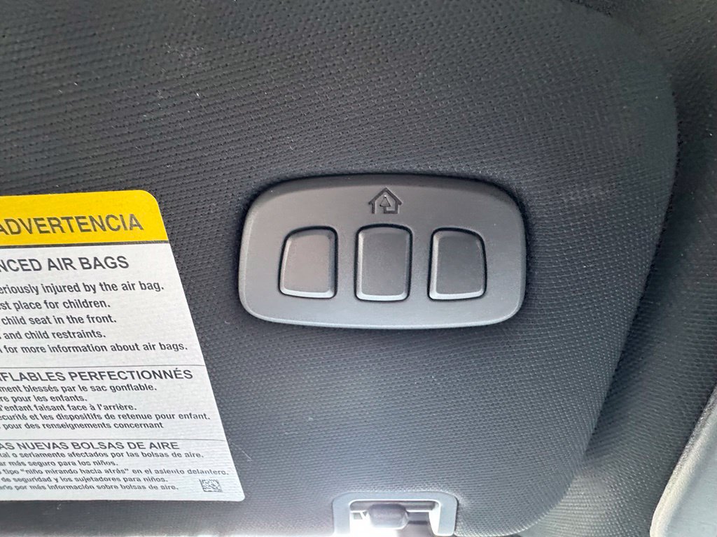Used 2025 Ford Explorer ST AWD/4WD image 31
