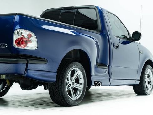 Used 2003 Ford F150 Lightning RWD image 13