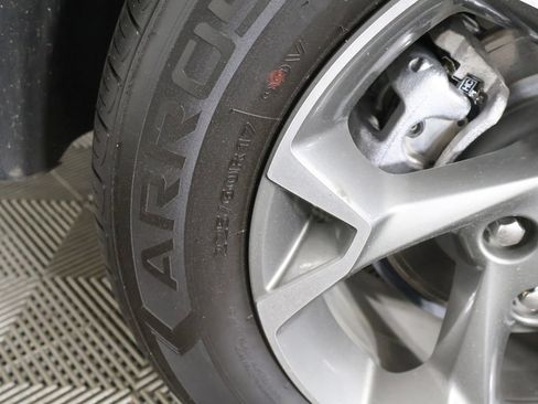 Used 2025 Chevrolet Trax LT FWD image 18