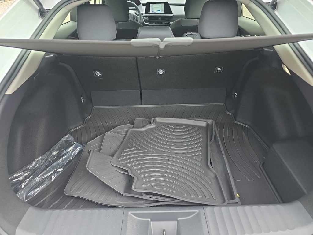 Certified 2026 Toyota Prius LE FWD image 15