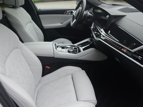 Used 2026 BMW X6 xDrive40i AWD/4WD image 12