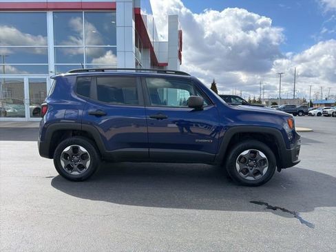 Used 2018 Jeep Renegade Sport w/ Power & Air Group AWD/4WD image 8