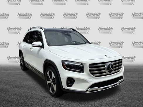 Used 2024 Mercedes-Benz GLB 250 image 2