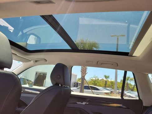 New 2026 Volkswagen Tiguan SE FWD image 13