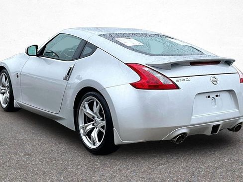 Used 2009 Nissan 370Z Coupe w/ Sport Pkg RWD image 5