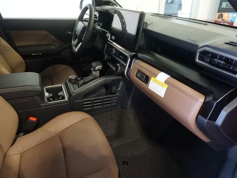 New 2026 Toyota 4Runner Limited AWD/4WD image 28