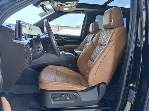 Used 2023 Cadillac Escalade Premium Luxury w/ LPO, Floor Liner Package RWD image 19