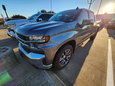 Used 2022 Chevrolet Silverado 1500 LT w/ Texas Edition Plus RWD image 3