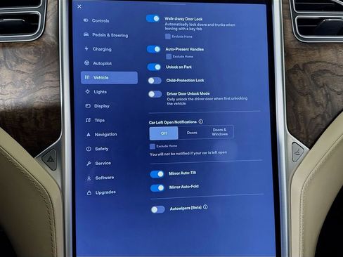 Used 2016 Tesla Model S 75D image 36