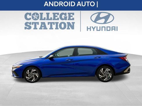 Used 2025 Hyundai Elantra Sport FWD image 7