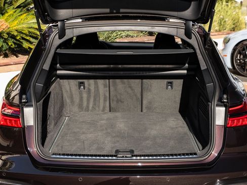 Used 2023 Audi RS 6 w/ Carbon Optic Package image 32