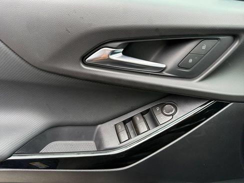 New 2026 Chevrolet Equinox LT w/ Convenience Package II AWD/4WD image 11