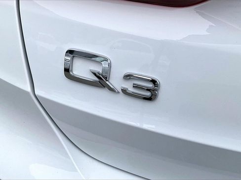 Used 2025 Audi Q3 2.0T Premium w/ Convenience Package image 24