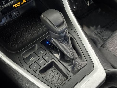 Certified 2020 Toyota RAV4 XLE FWD image 20