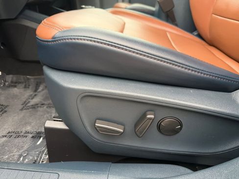 Used 2022 Ford Maverick Lariat w/ Lariat Luxury Package image 20