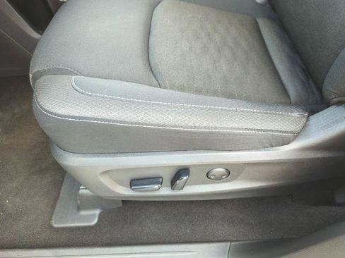 Certified 2024 Nissan Pathfinder SV w/ SV Premium Package FWD image 30