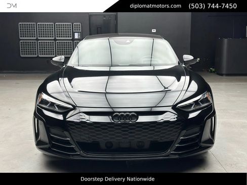 Used 2023 Audi RS e-tron GT w/ Carbon Performance Package image 10