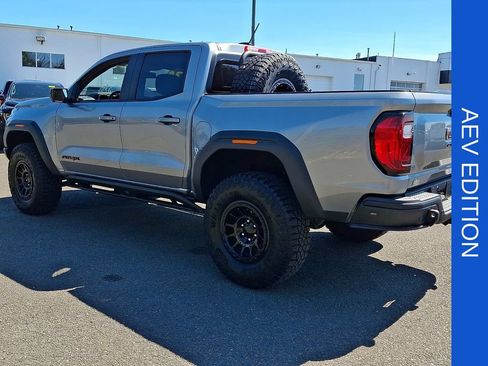 Used 2024 GMC Canyon AT4X w/ AT4X AEV Edition AWD/4WD image 4