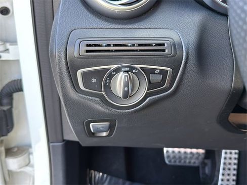 Used 2022 Mercedes-Benz GLC 300 image 21