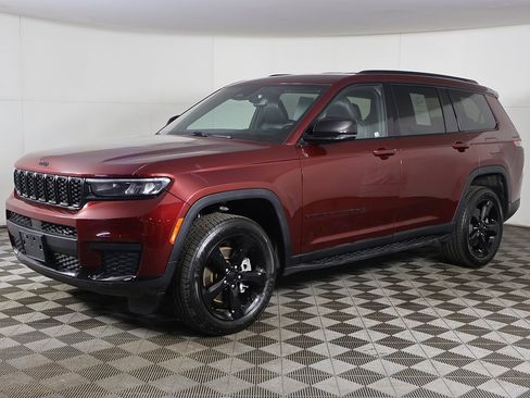 Used 2023 Jeep Grand Cherokee L Altitude image 7