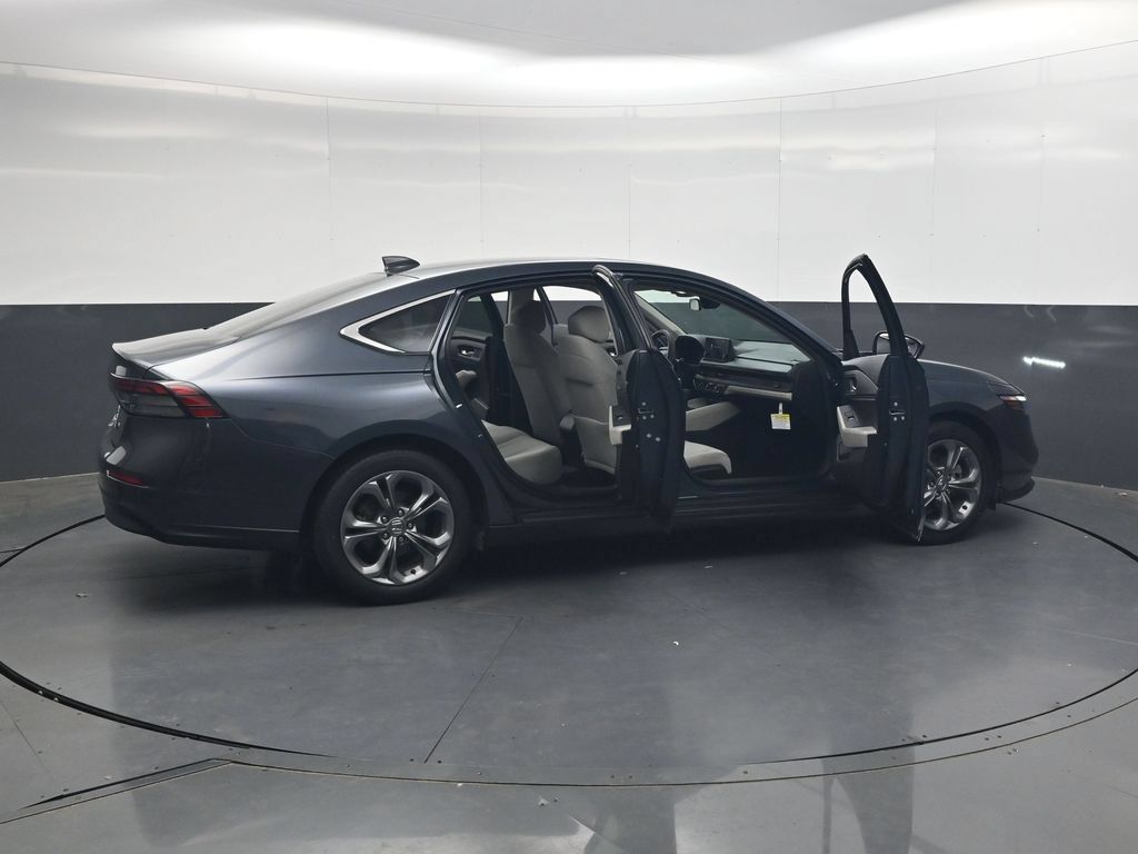 Used 2024 Honda Accord EX image 36