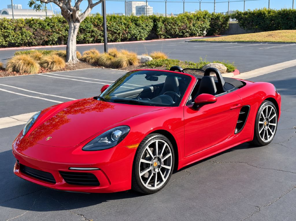 Used 2020 Porsche 718 Boxster RWD image 1