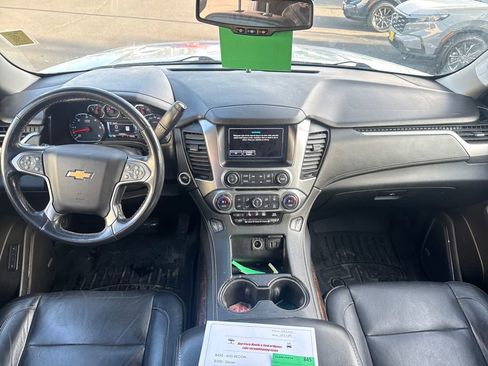 Used 2020 Chevrolet Suburban LT w/ Luxury Package image 11
