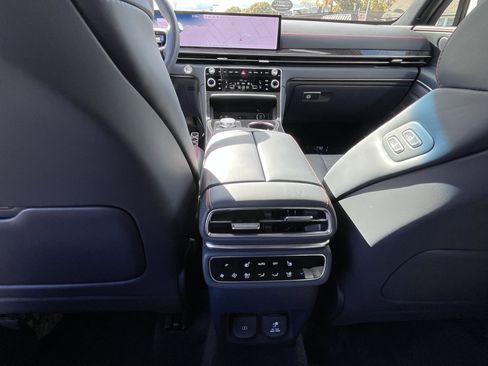 Used 2025 Genesis GV80 3.5T e-SC image 30