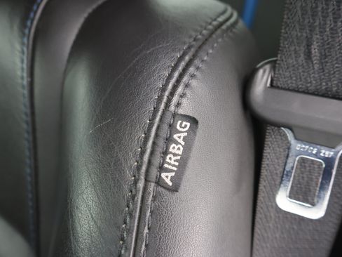 Used 2010 Ford Mustang GT Premium RWD image 37