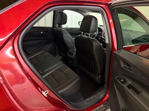 Used 2023 Chevrolet Equinox Premier AWD/4WD image 14