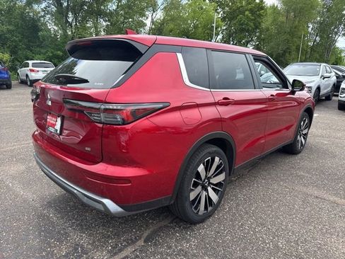 Used 2025 Mitsubishi Outlander SE AWD/4WD image 2