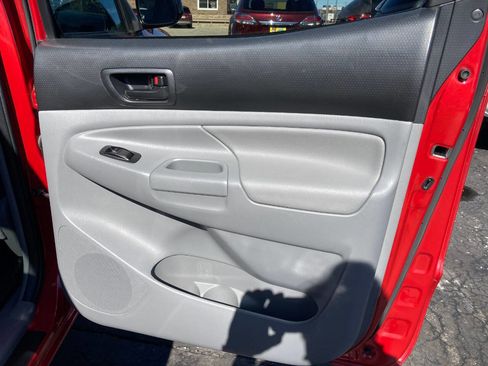 Used 2013 Toyota Tacoma V6 4x4 4dr Double Cab 5.0 ft S image 77