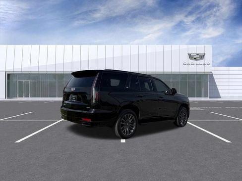 Certified 2024 Cadillac Escalade Premium Luxury w/ Performance Package AWD/4WD image 3
