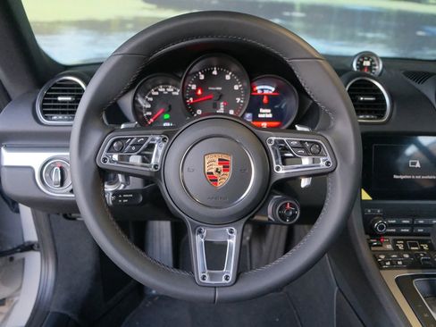 Used 2024 Porsche 718 Cayman image 15