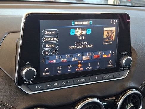 Used 2020 Nissan Sentra SV image 3