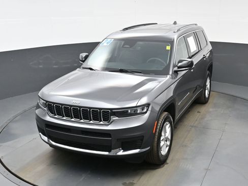 Used 2024 Jeep Grand Cherokee L Laredo w/ Luxury Tech Group I image 34